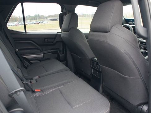 Used 2025 Toyota 4Runner SR5 image 19