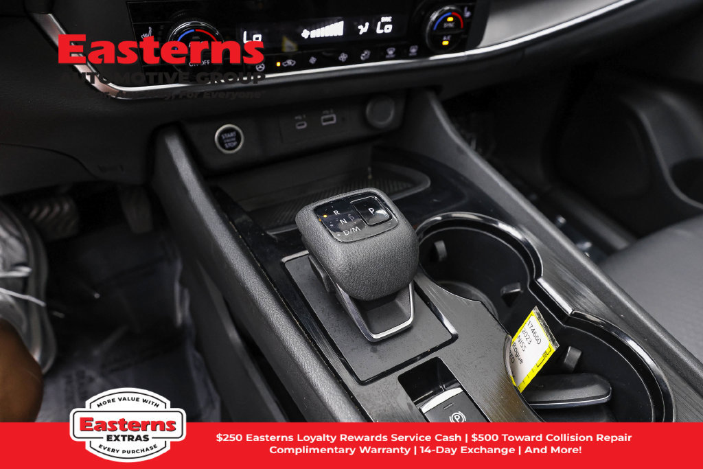 Used 2023 Nissan Rogue SV w/ SV Premium B Package AWD/4WD image 14