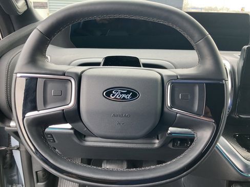 Used 2025 Ford Expedition Max Platinum w/ Stealth Performance Package image 33