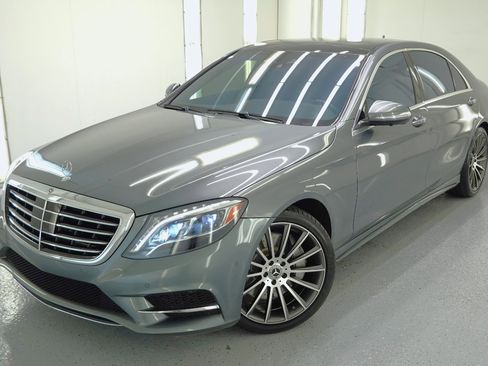Used 2017 Mercedes-Benz S 550 Sedan w/ Sport Package w/ Sport Package image 2