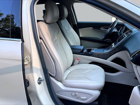 Used 2018 Lincoln MKX Select w/ Select Plus Package FWD image 9