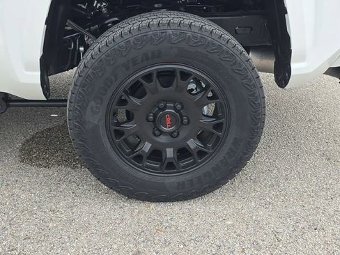 New 2026 Toyota Tacoma SR5 RWD image 32