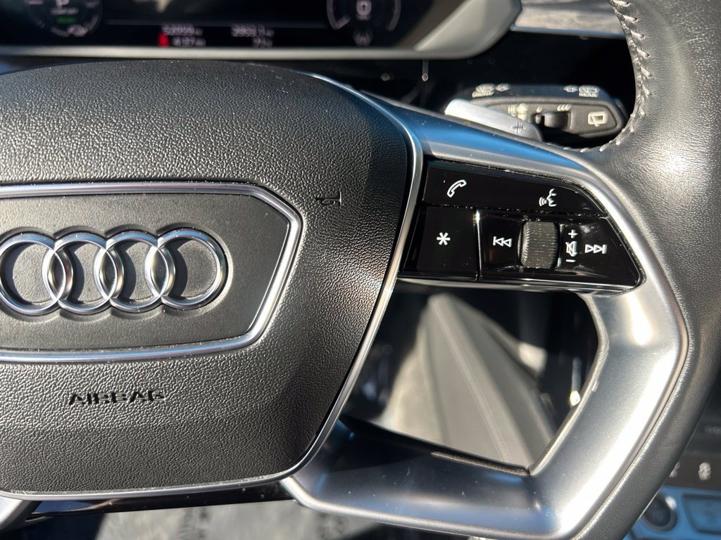 Used 2021 Audi e-tron Premium Plus w/ Premium Plus Package AWD/4WD image 19