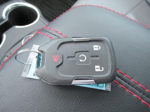 Certified 2024 GMC Terrain SLE w/ Driver Convenience Package image 27