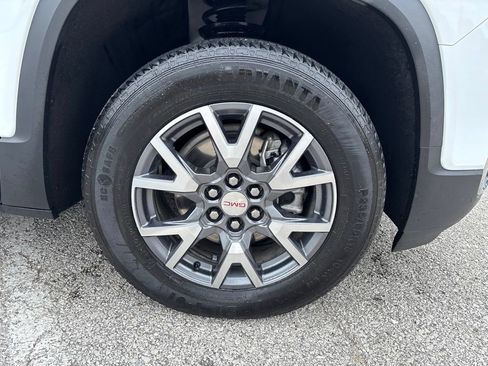 Used 2023 GMC Acadia SLT FWD image 34