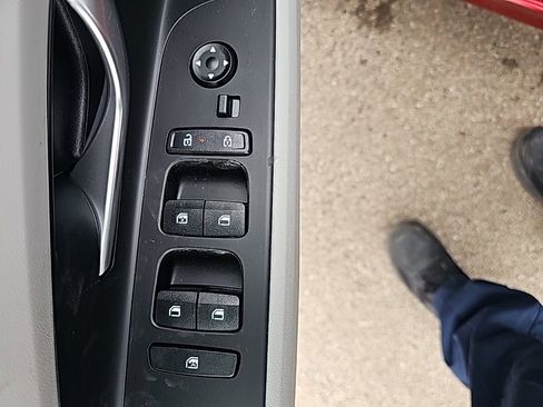 New 2026 Hyundai Elantra Limited FWD image 11