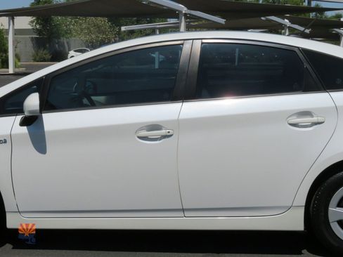 Used 2011 Toyota Prius Three w/ Solar Roof Pkg FWD image 19