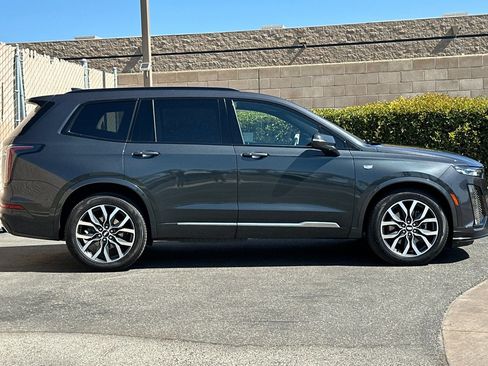 Certified 2021 Cadillac XT6 Sport AWD/4WD image 3