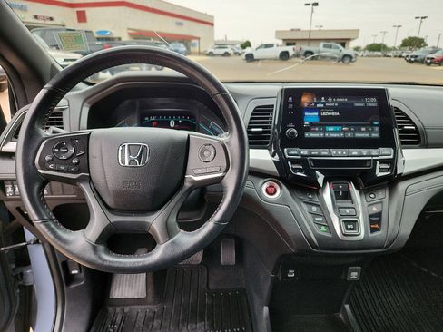 Used 2023 Honda Odyssey Sport image 12