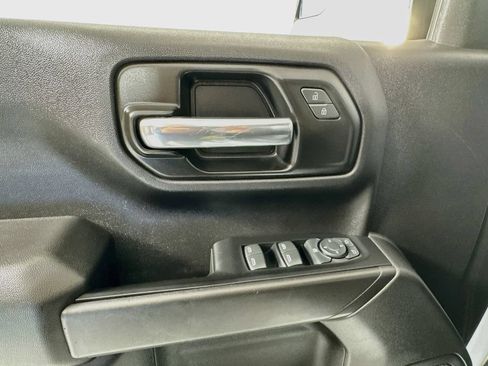 Used 2022 Chevrolet Silverado 1500 Custom AWD/4WD image 13