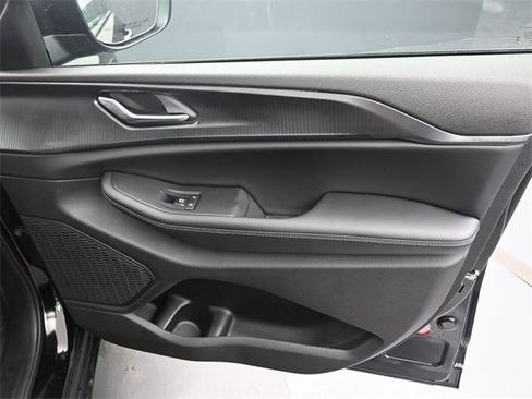 New 2025 Jeep Grand Cherokee L Laredo w/ Luxury Tech Group I image 19