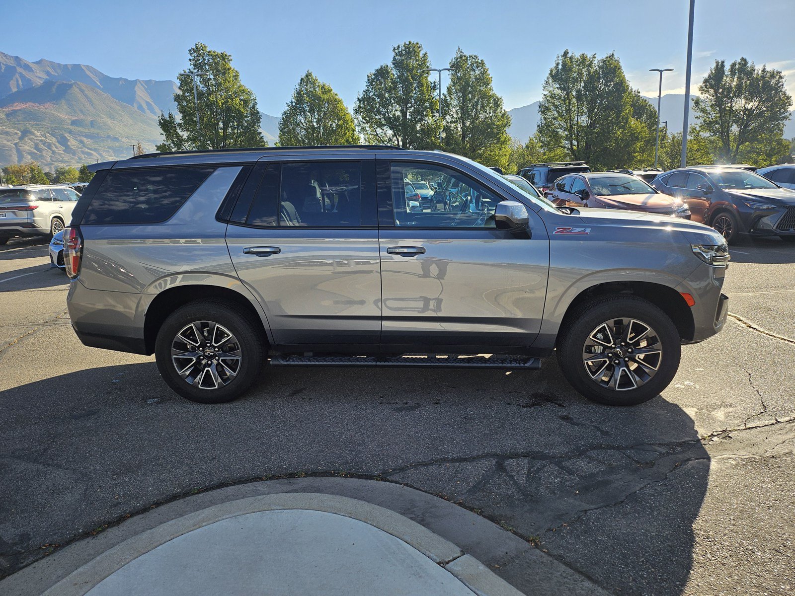 Used 2021 Chevrolet Tahoe Z71 w/ Rear Media and Nav Package AWD/4WD image 4