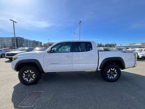 Used 2021 Toyota Tacoma TRD Off-Road image 5