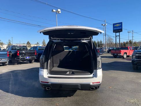 Used 2025 Chevrolet Tahoe High Country image 40