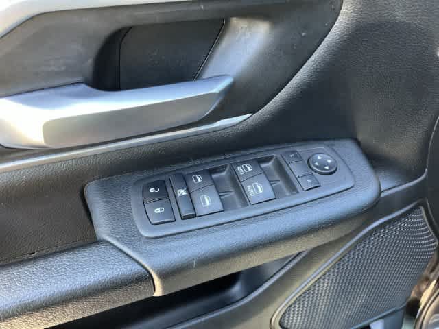 Used 2022 RAM 1500 Big Horn AWD/4WD image 32