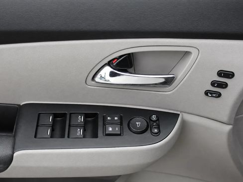 Used 2016 Honda Odyssey Touring image 10