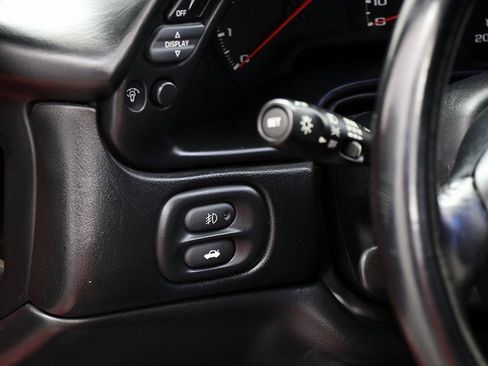 Used 1999 Chevrolet Corvette Convertible w/ Memory Pkg image 23