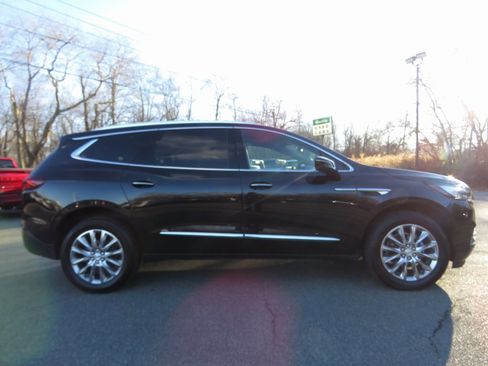 Used 2021 Buick Enclave Premium w/ Sun and Sites Package image 4