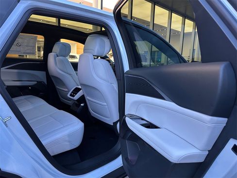 New 2026 Cadillac Lyriq Sport image 13