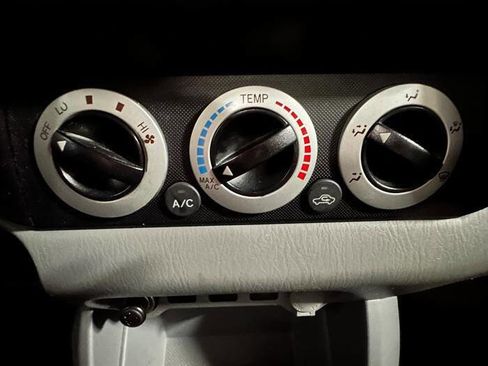 Used 2010 Toyota Tacoma 2WD Regular Cab image 33