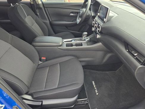 Certified 2023 Nissan Sentra SV FWD image 22