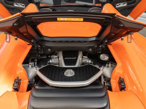 Used 2015 McLaren 650S Spider image 40