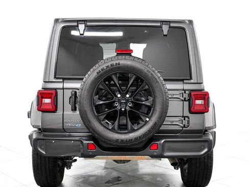 Used 2025 Jeep Wrangler Unlimited Sahara w/ Safety Group AWD/4WD image 6
