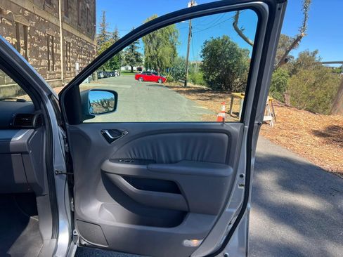 Used 2010 Honda Odyssey EX-L image 15