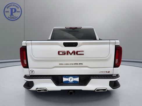 Used 2023 GMC Sierra 1500 AT4 w/ AT4 Premium Package AWD/4WD image 7