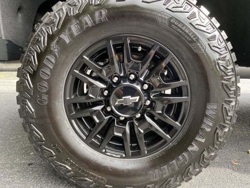Used 2026 Chevrolet Silverado 2500 ZR2 w/ LPO, Dark Essentials Package AWD/4WD image 14