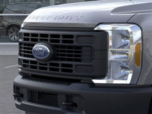 New 2026 Ford F250 XL w/ XL Off-Road Package image 17