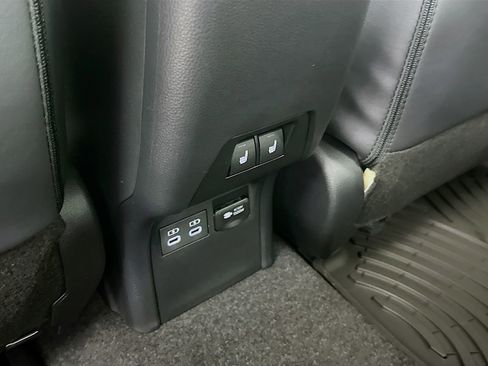 New 2026 Toyota Prius Plug-In Hybrid FWD image 26
