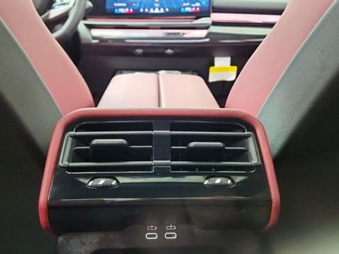 Used 2025 BMW i5 xDrive40 image 52