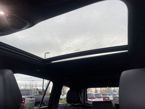 New 2026 Jeep Cherokee Limited image 12