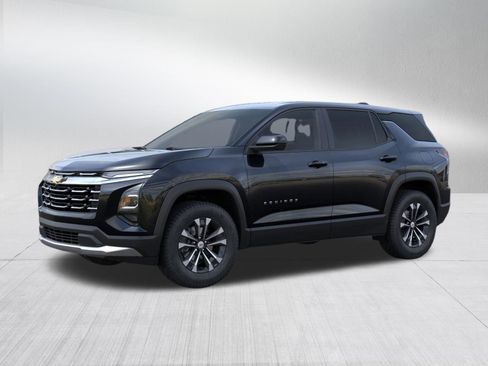 New 2026 Chevrolet Equinox LT FWD image 2