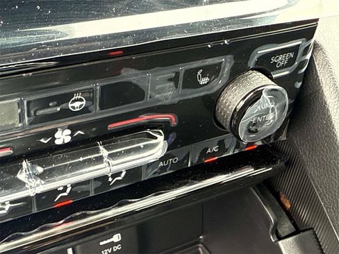 New 2025 Jeep Grand Cherokee Altitude image 24