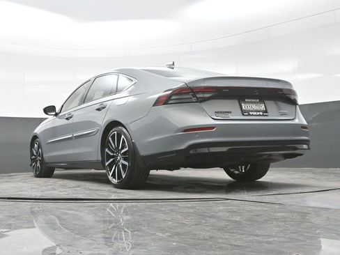 Used 2023 Honda Accord Touring image 27