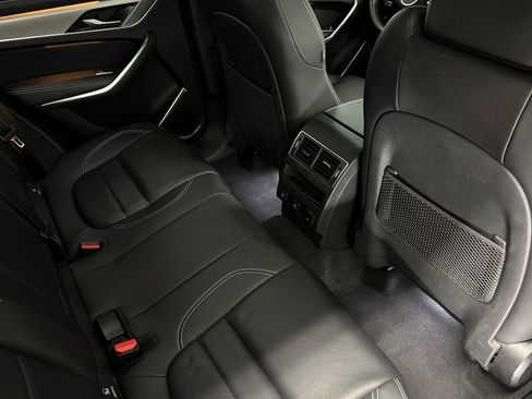 Used 2024 Jaguar F-PACE R-Dynamic S image 31