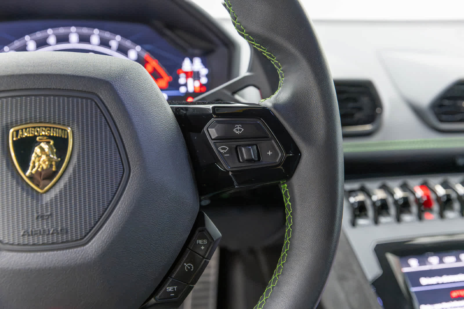 Used 2023 Lamborghini Huracan Tecnica RWD image 30
