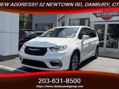 Used 2022 Chrysler Pacifica Touring-L