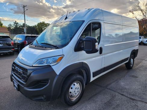 Used 2023 RAM ProMaster 2500 image 4