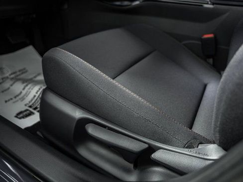 New 2026 Toyota Prius Plug-In Hybrid FWD image 38
