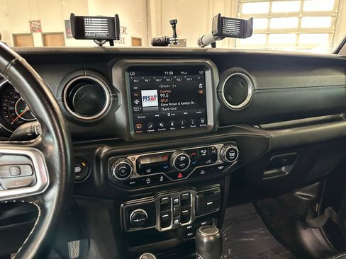 Used 2021 Jeep Gladiator Overland w/ Popular Equipment Package image 26