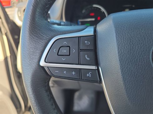 Used 2024 Toyota Sienna XLE image 23