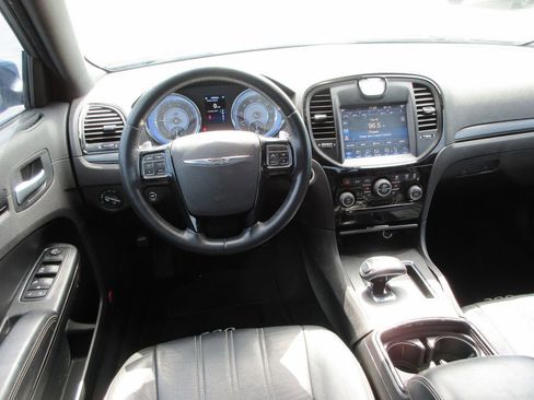 Used 2014 Chrysler 300 S image 15