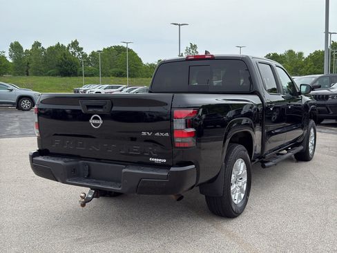 Used 2023 Nissan Frontier SV w/ Technology Package AWD/4WD image 5