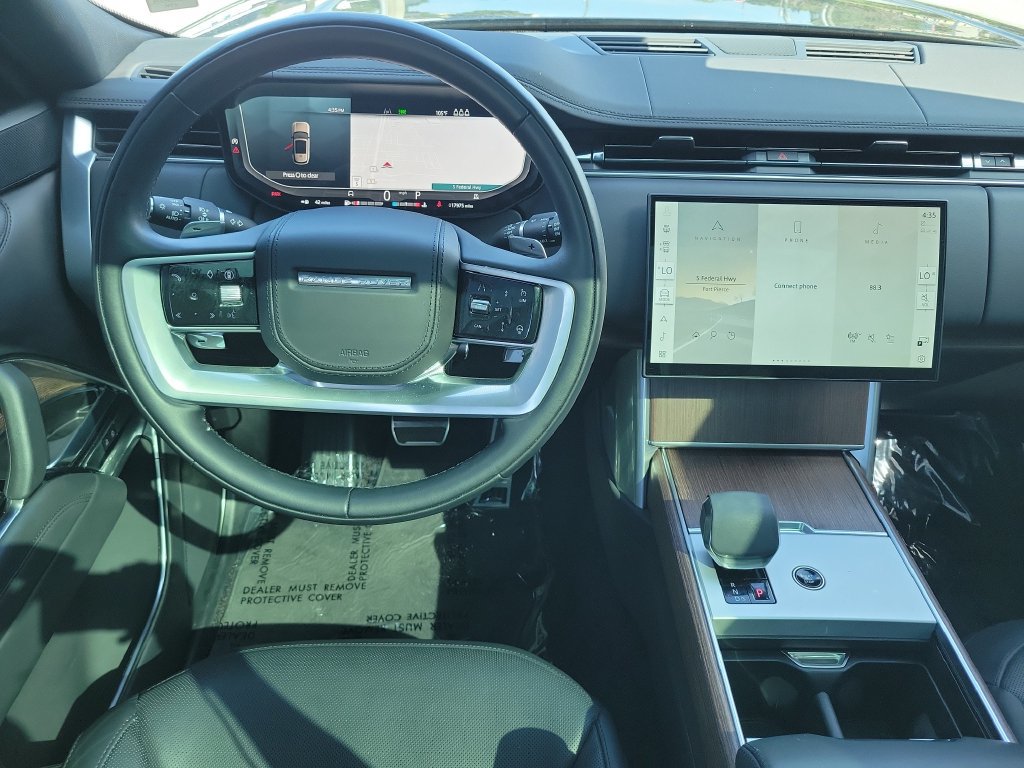 Certified 2025 Land Rover Range Rover SE AWD/4WD image 19