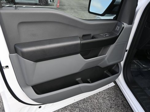 New 2025 Ford F150 XL w/ Equipment Group 103A High image 14