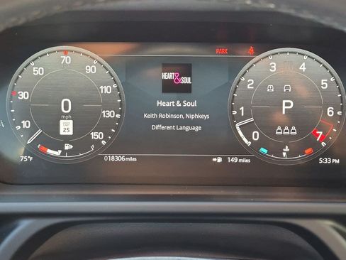 Certified 2024 Land Rover Defender 90 X-Dynamic SE AWD/4WD image 10