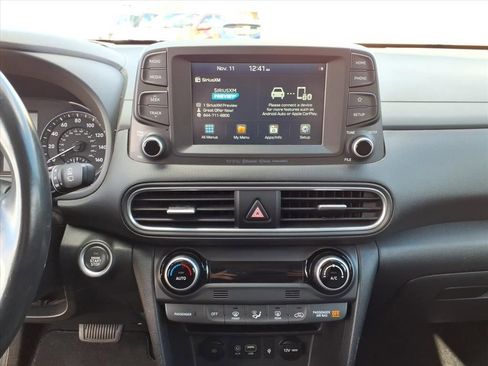 Used 2021 Hyundai Kona Limited w/ Cargo Package image 10